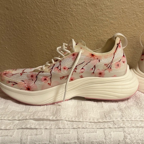 APL Streamline cherry blossom shoes - Picture 7 of 10